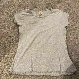 Chaser scalloped tee